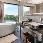 Luxury Cloer, - Sauna,steam Room, 2 Jacuzzis Вилла Ядраново