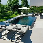 Luxury Cloer, - Sauna,steam Room, 2 Jacuzzis *