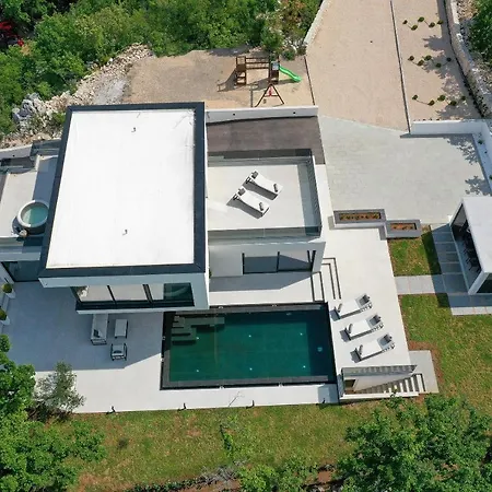 Villa Luxury Cloer, - Sauna,steam Room, 2 Jacuzzis