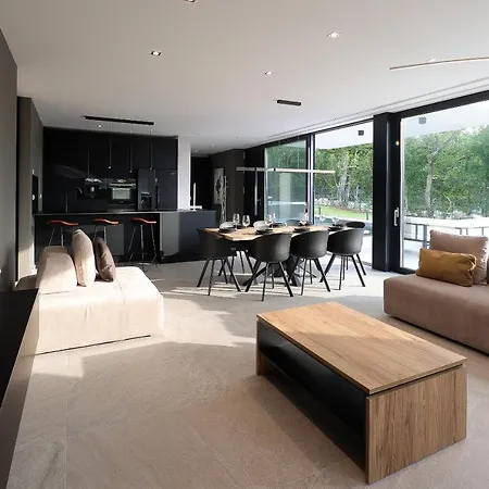 Luxury Cloer, - Sauna,steam Room, 2 Jacuzzis