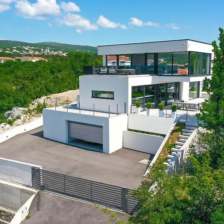 Luxury Cloer, - Sauna,steam Room, 2 Jacuzzis Villa