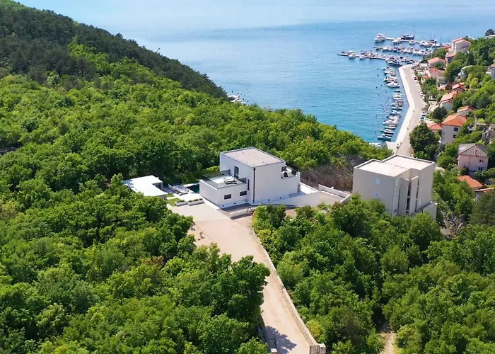 Luxury Cloer, - Sauna,steam Room, 2 Jacuzzis Villa